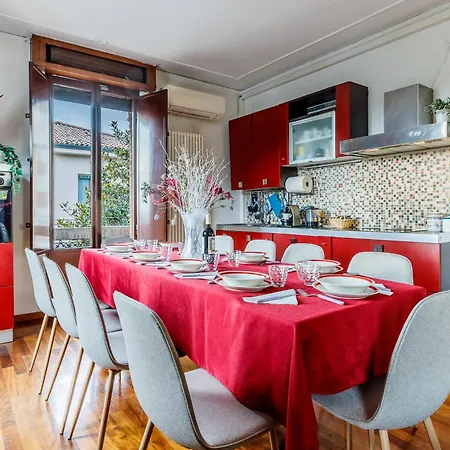 Apartment Le Dimore Centro - Strategico Per *